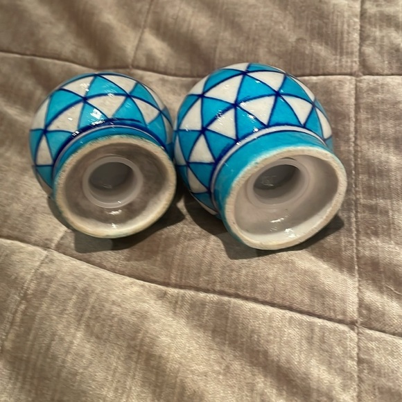 Turquoise & White Moroccan Style Ceramic Salt & Pepper Shakers NWOTS - Picture 4 of 7
